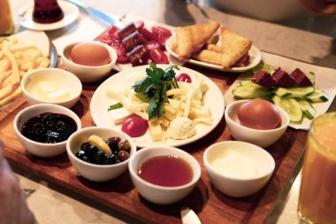 zengin ve leziz Türk Kahvaltı