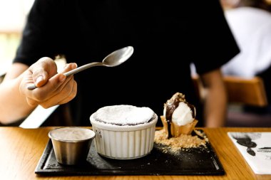 dondurma çikolatalı sufle