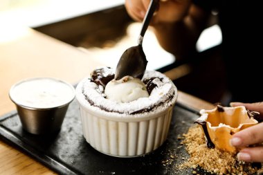 dondurma çikolatalı sufle