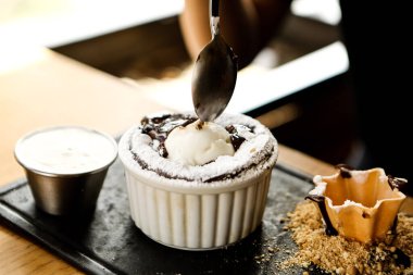 dondurma çikolatalı sufle