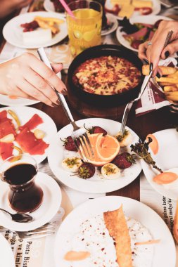 zengin ve leziz Türk Kahvaltı