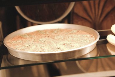 Geleneksel hindistancevizli tatlı baklavası. Ev yapımı fındıklı ve ballı baklava..