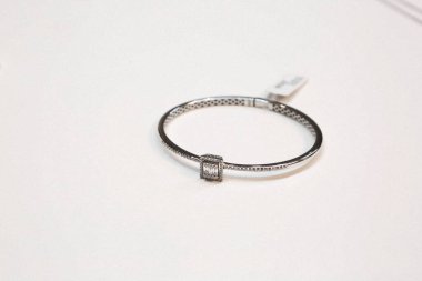 Elmas Mücevherler ve Moda Mücevherleri