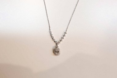 Elmas Mücevherler ve Moda Mücevherleri