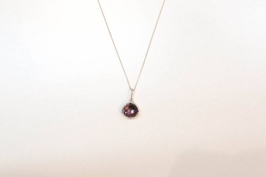 Elmas Mücevherler ve Moda Mücevherleri