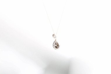 Elmas Mücevherler ve Moda Mücevherleri