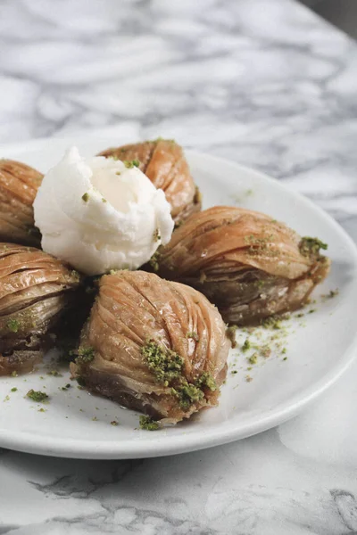 Traditionele Turkse Dessert Baklava Met Cashew Walnoten Zelfgemaakte Baklava Met — Stockfoto