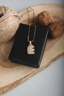 Mücevher ve Moda Mücevherleri