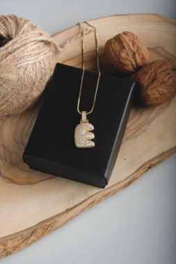 Mücevher ve Moda Mücevherleri