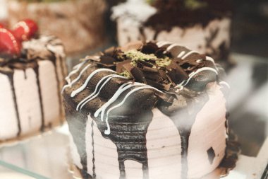 Masada lezzetli bir pasta var.