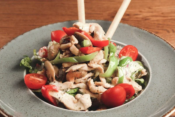 Fersk Salatasjett Med Blandede Grønnsaker – stockfoto