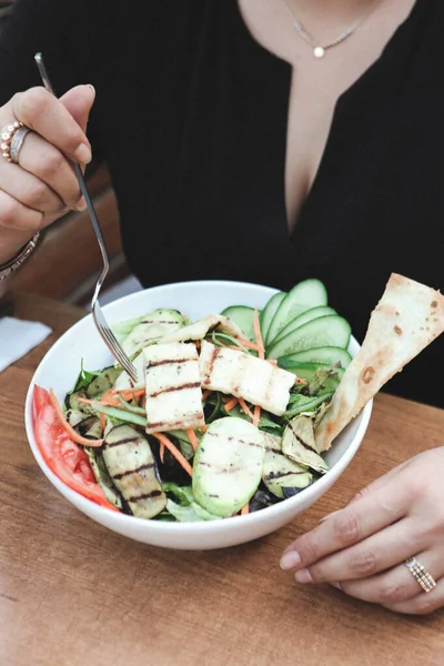 Prato Salada Fresca Com Verduras Misturadas — Fotografia de Stock