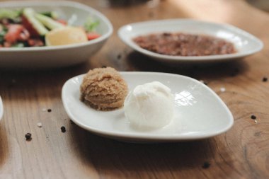 Geleneksel Türk ve Yunan yemek meze masası