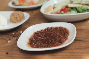 Geleneksel Türk ve Yunan yemek meze masası