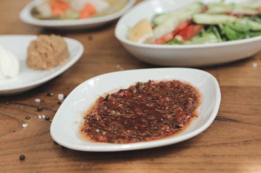 Geleneksel Türk ve Yunan yemek meze masası