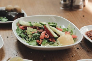 Geleneksel Türk ve Yunan yemek meze masası