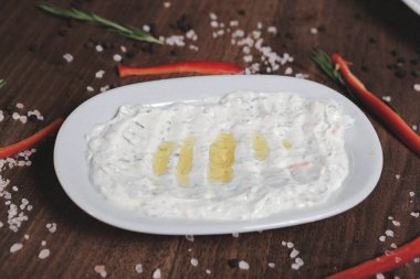 Geleneksel Türk ve Yunan yemek meze masası