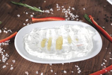 Geleneksel Türk ve Yunan yemek meze masası