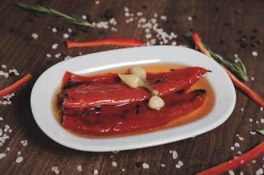 Geleneksel Türk ve Yunan yemek meze masası