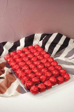 bir sürü değişik çikolatalı pralin