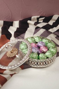 bir sürü değişik çikolatalı pralin