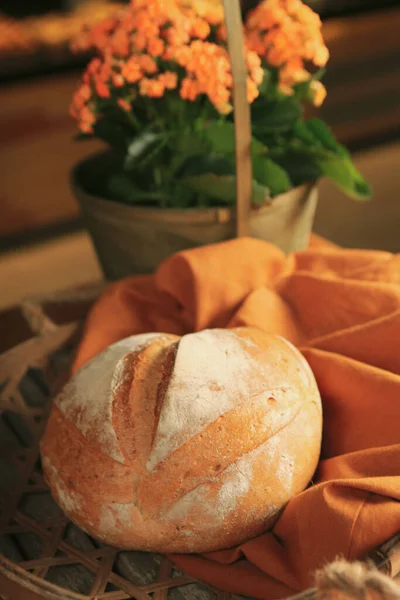 Lezzetli doğal estetik fırınlanmış ekmek