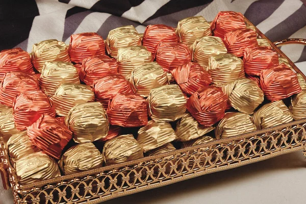 bir sürü değişik çikolatalı pralin