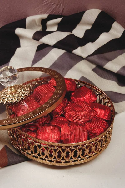 bir sürü değişik çikolatalı pralin