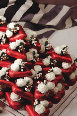 bir sürü değişik çikolatalı pralin