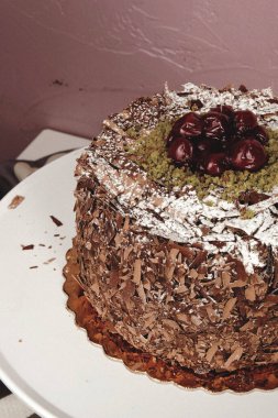 Masada lezzetli bir pasta var.