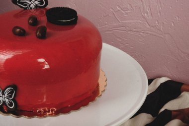 Masada lezzetli bir pasta var.