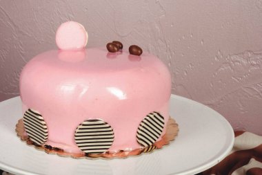 Masada lezzetli bir pasta var.