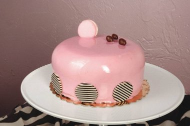 Masada lezzetli bir pasta var.