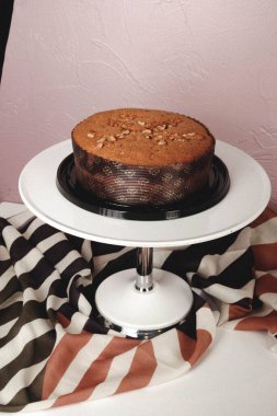 Masada lezzetli bir pasta var.