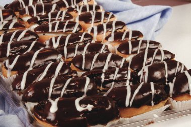 Masada lezzetli bir pasta var.