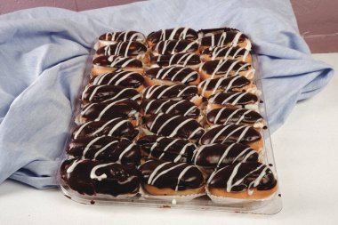 Masada lezzetli bir pasta var.