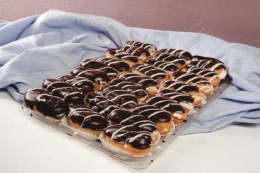 Masada lezzetli bir pasta var.