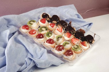 Masada lezzetli bir pasta var.