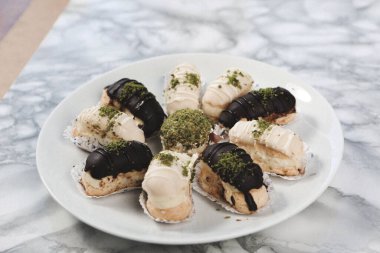 Masada lezzetli bir pasta var.