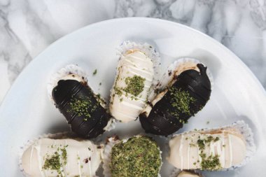 Masada lezzetli bir pasta var.