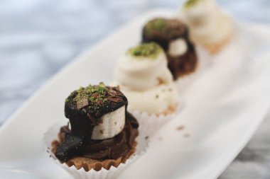 Masada lezzetli bir pasta var.