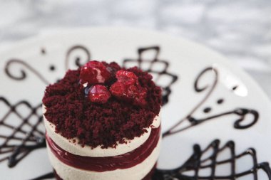 Masada lezzetli bir pasta var.