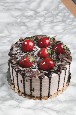 Masada lezzetli bir pasta var.