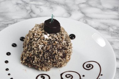 Masada lezzetli bir pasta var.