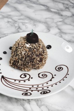 Masada lezzetli bir pasta var.