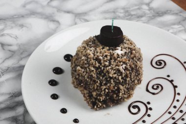 Masada lezzetli bir pasta var.