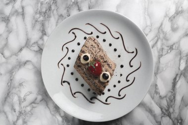 Masada lezzetli bir pasta var.