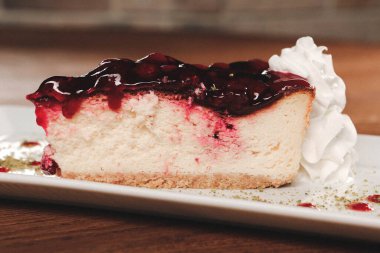 Masada lezzetli bir pasta var.