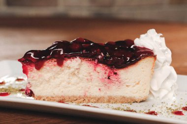 Masada lezzetli bir pasta var.