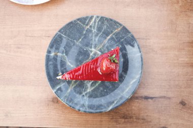 Masada lezzetli bir pasta var.